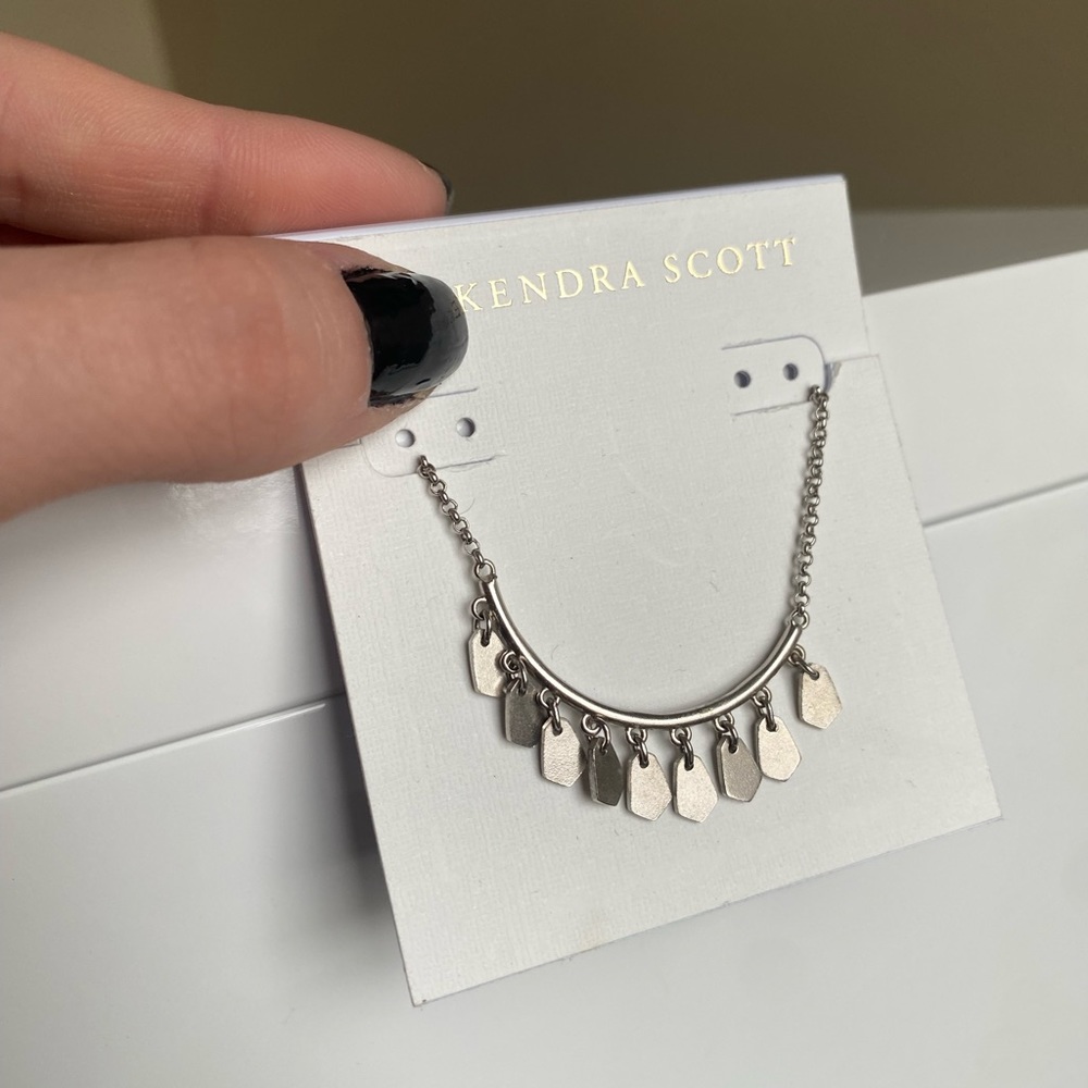 Kendra Scott Sydney necklace